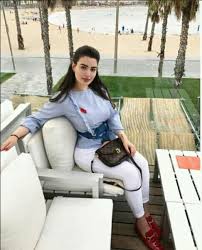 وقال المحامي ربيع المريمي في منشور مطول نشره عبر موقع التواصل الاجتماعي فيسبوك إن يوسف المقريف زوج روان بن حسين هو من يريد الطلاق، مدللاً على ذلك بأن الأخير هو من. Ù…Ù† Ù‡ÙŠ Ø±ÙˆØ§Ù† Ø¨Ù† Ø­Ø³ÙŠÙ† ÙˆÙŠÙƒÙŠØ¨ÙŠØ¯ÙŠØ§ Ø§Ù„Ù…Ø³Ø§Ø¹Ø¯ Ø§Ù„Ø´Ø§Ù…Ù„