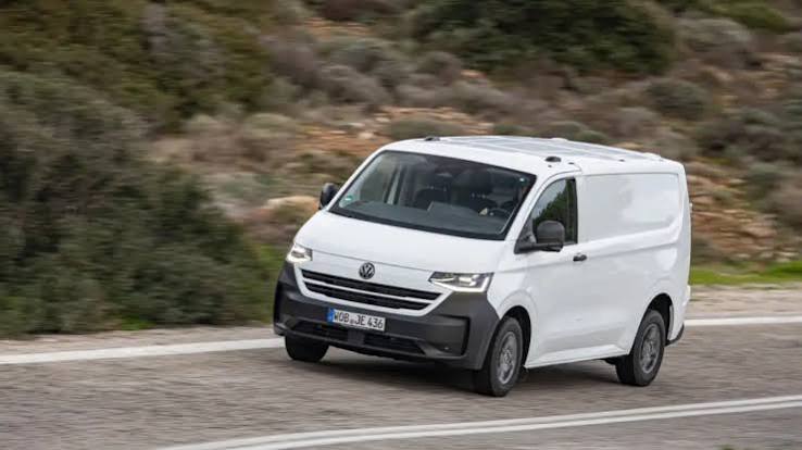Volkswagen Transporter van review (2025)