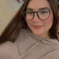 3200+ "Abril" profiles