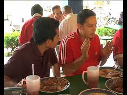 Daerah ini terletak di tenggara muar, barat daya kluang, timur laut pontian dan selatan segamat. Briyani Gam Mohd Shah Youtube