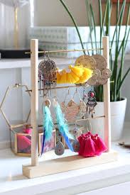 Diy Porte Bijoux Bois Et Laiton Portebijoux Bijoux Laiton Diy Porte Bijoux Porte Bijoux Diy Presentoir Bijoux