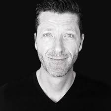 What's In It For Me?: How A Self-Centered Badboy Became A God-Centered  Businessman (Inspirational Book for Men) eBook : Favicchio, Andrew (AJ),  Cavanagh, Casey, West, Miki, Graves, Brittany, Lively, Barry: Amazon.co.uk:  Kindle