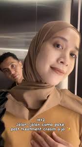 Bentar lagi InsyaAllah aku ulang tahun, makin bertambah umurnya, makin  harus dirawat juga kulitnya. , Skin booster ternyata seglowing itu lho  hasilnya. Setelah sebelumnya pernah coba Profhilo, kali ...