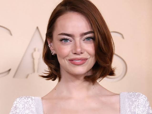 32 Voluminous Short Hairstyles for Thinning Hair