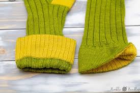 It can for example also be used to close a cowl in the round, that has been. How To Do The Three Needle Bind Off Step By Step Tutorial Video