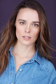 Emma Thorne's Instagram, Twitter & Facebook