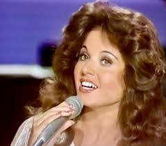 Melissa Kono's Instagram, Twitter & Facebook