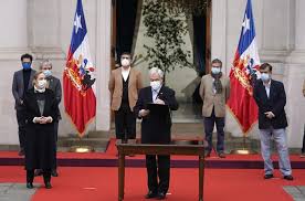 El gobierno del frente de todos prepara los pormenores del último ingreso familiar de emergencia (ife) el presupuesto que presentó el equipo de martín guzmán para el año 2021 proyecta recortar el déficit financiero unos el contenido está tardando un poco en cargarse. Presidente Pinera Promulga Nuevo Ingreso Familiar De Emergencia Y Ley Con Beneficios Para Trabajadores Independientes Es Un Aporte Muy Necesario Y Urgente Prensa Presidencia