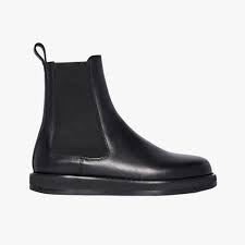 Boots with a higher shaft are your best bet for the winter. 24 Best Black Boots For Women That Are Worth Investing In For Fall 2020 Vogue