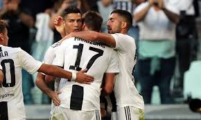 Nella partita in cui le difese hanno annullato i migliori attacchi del campionato, barzagli conferma una condizione eccezionale e. Juventus Napoli 3 1 Pagelle Cr7 Mandzukic Che Coppia Ilbianconero Com