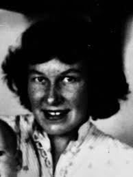 ✂️ FULL STORY: https://bit.ly/4nkrjCV It opened in 1949 and changed  hairdressing in Australia as its founder became one of Adelaide's most  iconic names. Now her son is calling time.