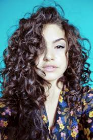 One of the ways you can use water for your hair is during the detangling process. Stunning 15 Best Long Haircuts Ideas For Curly Hair Https Www Tukuoke Com 15 Best Long Haircuts Ideas For Cu Curly Hair Styles Long Hair Styles Wavy Haircuts