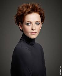Naturwellen 10 Flotte Kurzhaarfrisuren Die Deine Locken Super Zur Geltung Bringen Neue Frisur Kurzhaarfrisuren Naturlocken Frisuren Seitliche Frisuren