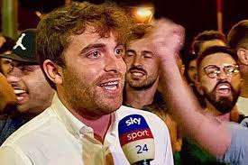 Fabrizio romano (born 21 february 1993) is an italian journalist who specializes in football transfers. When Fabrizio Romano Said Here We Go That S When The Issue Of Player Transfers Materialized