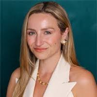 Claire Kelly's Instagram, Twitter & Facebook