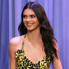 Get the latest news on kendall jenner and her boyfriend blake griffin, plus updates on her acne, instagram and the victoria's secret model's net worth. Kendall Jenner Now Has An Ombre Hair Color Photos Allure