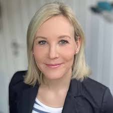 Jacqueline Pohl's Instagram, Twitter & Facebook