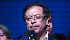 Gustavo petro twitter hoy 7 de febrero 2021. Gustavo Petro Twitter Petro Denuncia Que Destruyeron La Casa De Su Madre En Cajica Bogota Caracol Radio
