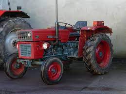 Tracteur universal 445