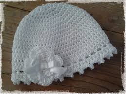 Kijk Wat Ik Gevonden Heb Op Freubelweb Nl Het Gratis Haakpatroon Van Little Things Om Dit Lieve Babymutsje Te Haken Gehaakte Babymutsen Breien En Haken Haken Baby slofjes haken voor een nieuwe baby. gehaakte babymutsen breien en haken