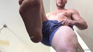 DocTayTay giant - ThisVid.com