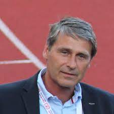 He was a world and olympic champion and holds the world record with a throw of 98.48 m. Jan Zelezny Javelin Thrower Biography Profile Achievements