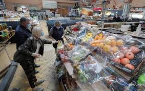 В україні буде локдаун з 8 по 24 січня / фото reuters. Lokdaun V Ukraine 2021 Moz Napomnil Chem Razresheno Torgovat Korrespondent Net