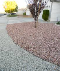 Vegas Pink Gravel Behind A Band Of Grey Granite Pea Gravel Free Landscape Design Gravel Prices Gravel