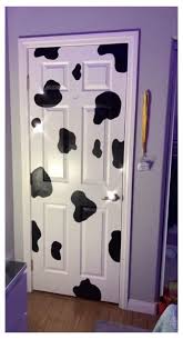 A fresh coat of paint is like an extreme makeover for any room. Paint Patterns Cool Door Painting Ideas Bedroom Flowers Cooldoorpaintingideasbedroomflowers Indie Room Decor Painted Bedroom Doors Room Design Bedroom