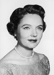 Vivi Janiss's Instagram, Twitter & Facebook