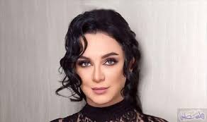 الفنانة سلاف فواخرجي تعبر عن جبها لزوجها بمناسبة عيد ميلاده choker necklace actresses fashion