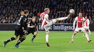Ajax played against az alkmaar in 2 matches this season. Idrissi Doubles Az Lead In Top Match Against Ajax Teller Report