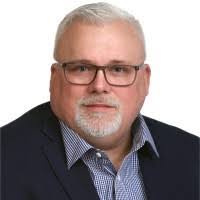 Kelly Mclennan's Instagram, Twitter & Facebook