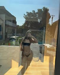 Photo posted by 𝒮𝑜𝓃𝒹𝓇𝒶 𝐵𝓁𝓊𝓈𝓉￼ (@sondrablust)