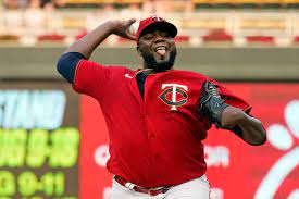 Possible yankees outfielder trade target could be had on the cheap. Qjrdogszqobvbm