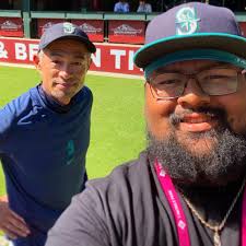 Ichiro Suzuki will now join Randy Johnson in the Hall of Fame forever🥹💚