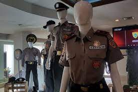 Baju security cewe nama nur : Inilah Seragam Baru Satpam Sama Persis Dengan Seragam Polisi Deskjabar