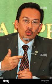 Malaysian Deputy Prime Minister and Finance Minister Anwar Ibrahim speaks  during a press conference at the Japan National Press Club in Tokyo  Tuesday, Feb. 10, 1998. Anwar, currently