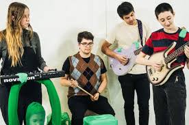 Bedroom pop is a style of indie pop which arose in the 2010s, named for solo producers and singer/songwriters who created intimate, authentic music in their own homes, outside of a traditional studio environment. Rising Bedroom Pop Outfit Frankie Cosmos Coming To Neumos On April 17th Northwest Music Scene