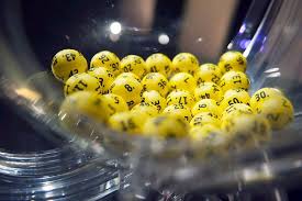 Lotto ist eine lotterie und damit ein glücksspiel, bei dem der spieler gegen einen finanziellen einsatz auf das ziehen vorher getippter zahlen aus einer begrenzten zahlenmenge setzt. Gewinnchancen Co Zehn Fragen Zum Lotto Kolner Stadt Anzeiger
