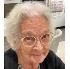 Wanda Wood's Instagram, Twitter & Facebook