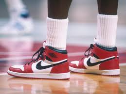 Nike air jordan 4 retro bred 2019 release. Prodaja Cevljev Hitra Dostava Pozneje China Jordan Sneakers Market Familialsystem Com