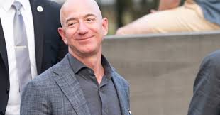 Lvmh and arnault represent the remarkable rise of europe's luxury and fashion houses during the lockdown. Jeff Bezos Ist Weiterhin Reichster Mensch Der Welt Com Professional