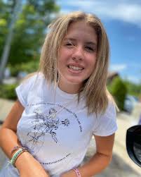 🥳 Happy sweet 16 Bailey!!! Hard to believe we're already celebrating this  momentous occasion! Enjoy the ride with your new license sweet girl! ❤️❤️