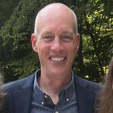 A little office fun here Nestlé . My friend Michael Ingenthron and I are  very proud Missouri and Ohio State Alums respectively. Our teams met in  this year's Cotton Bowl....loser had to