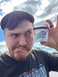 Nick Mahan's Instagram, Twitter & Facebook