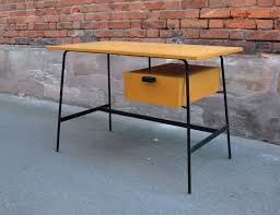 Thonet wartet in diesem winter mit einer attraktiven aktion für seine kunden auf: Schreibtisch Pierre Paulin F Thonet Schreibtische 50er Wohnstudio Weingart