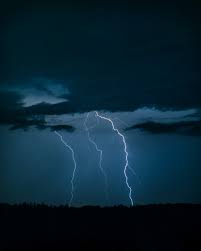 Cette nuit, l'activité orageuse diminuera. Prudence Orages Et Precipitations Abondantes En Belgique Television Locale De Charleroi Et Sa Region Thuin Chimay Basse Sambre