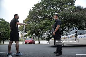 Malaysia, selangor state, shah alam, no 40 jalan platinum 7/54 seksyen 7 shah alam. Perintah Kawalan Pergerakan Di Taman Tasik Seksyen 7 Shah Alam