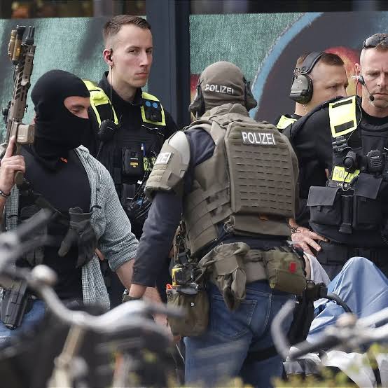 Berlin & Brandenburg: Geiselnahme: Identität von mutmaßlichem Täter geklärt  - n-tv.de